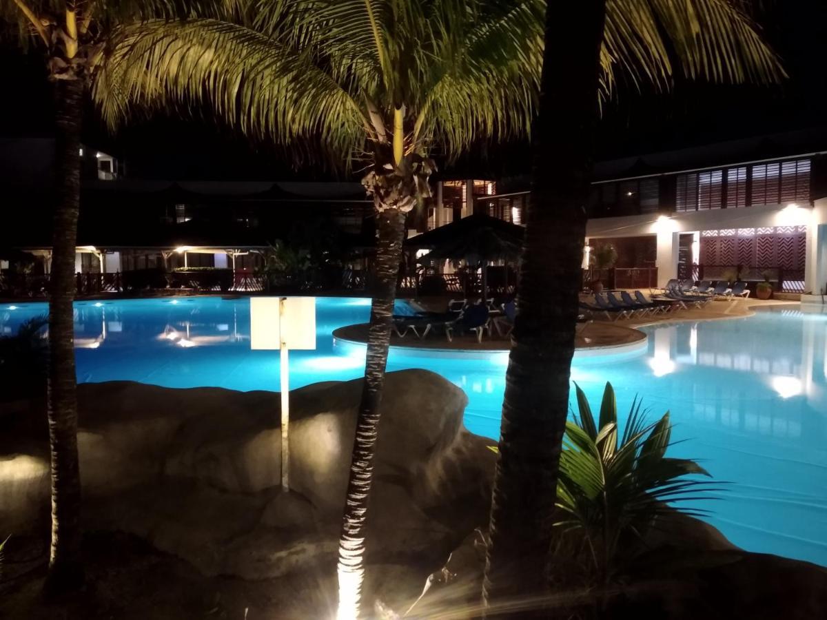 Studio Avec Grande Piscine, Plage Cannelle Caraibes Saint-Francois  Buitenkant foto